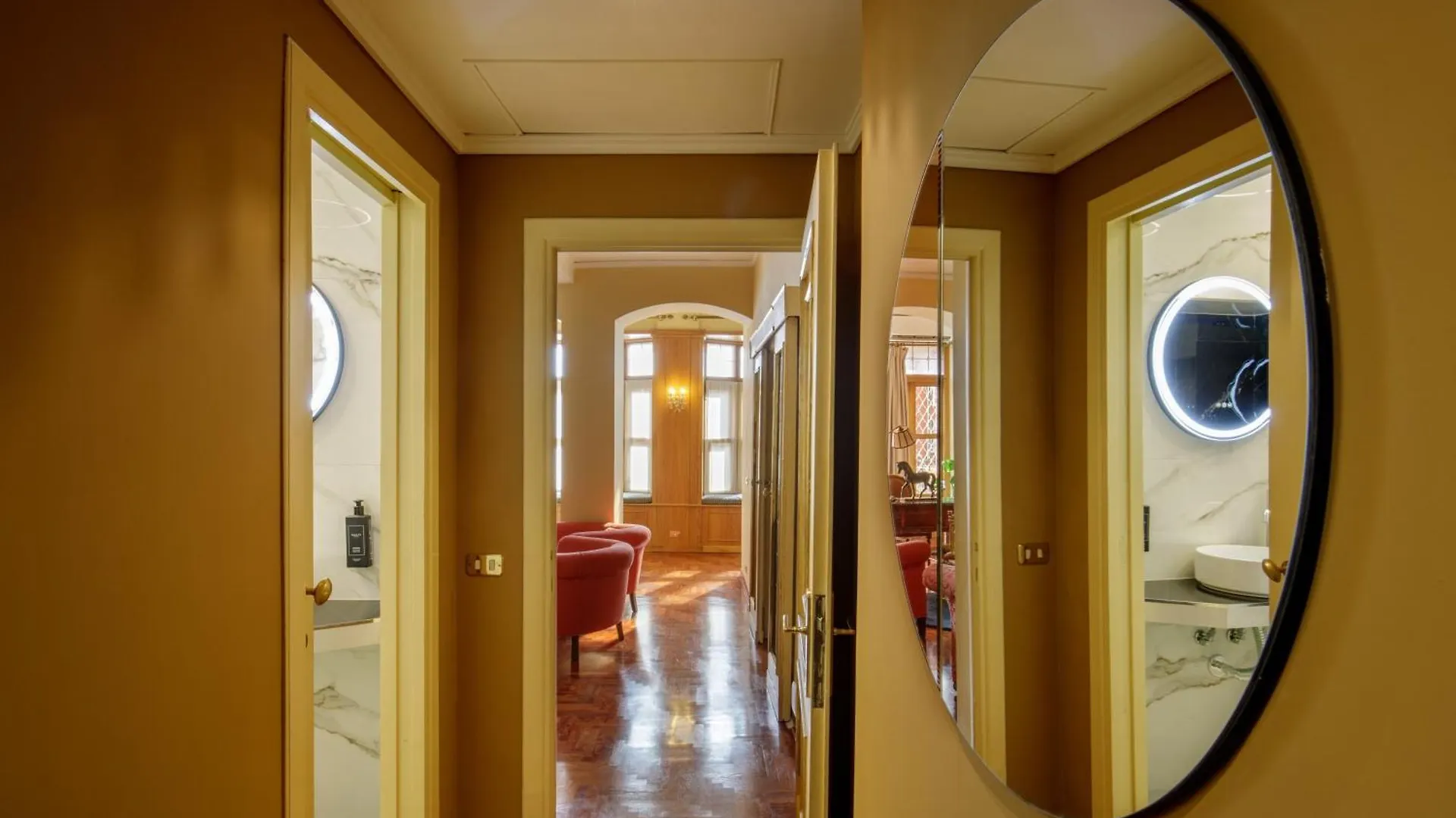 Condotti Spanish Steps Ambassador Apartment Rome