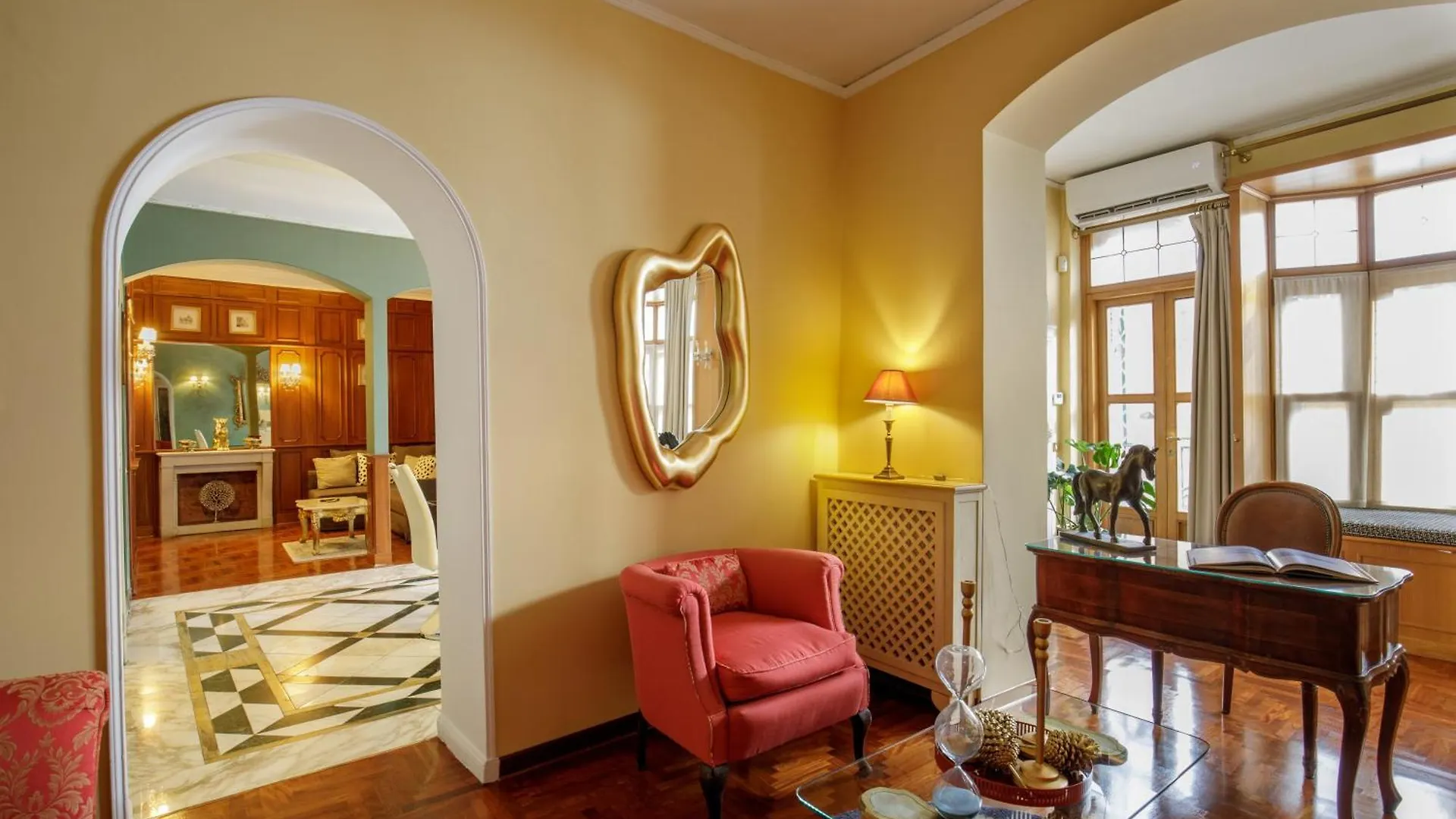 Condotti Spanish Steps Ambassador Apartment Rome