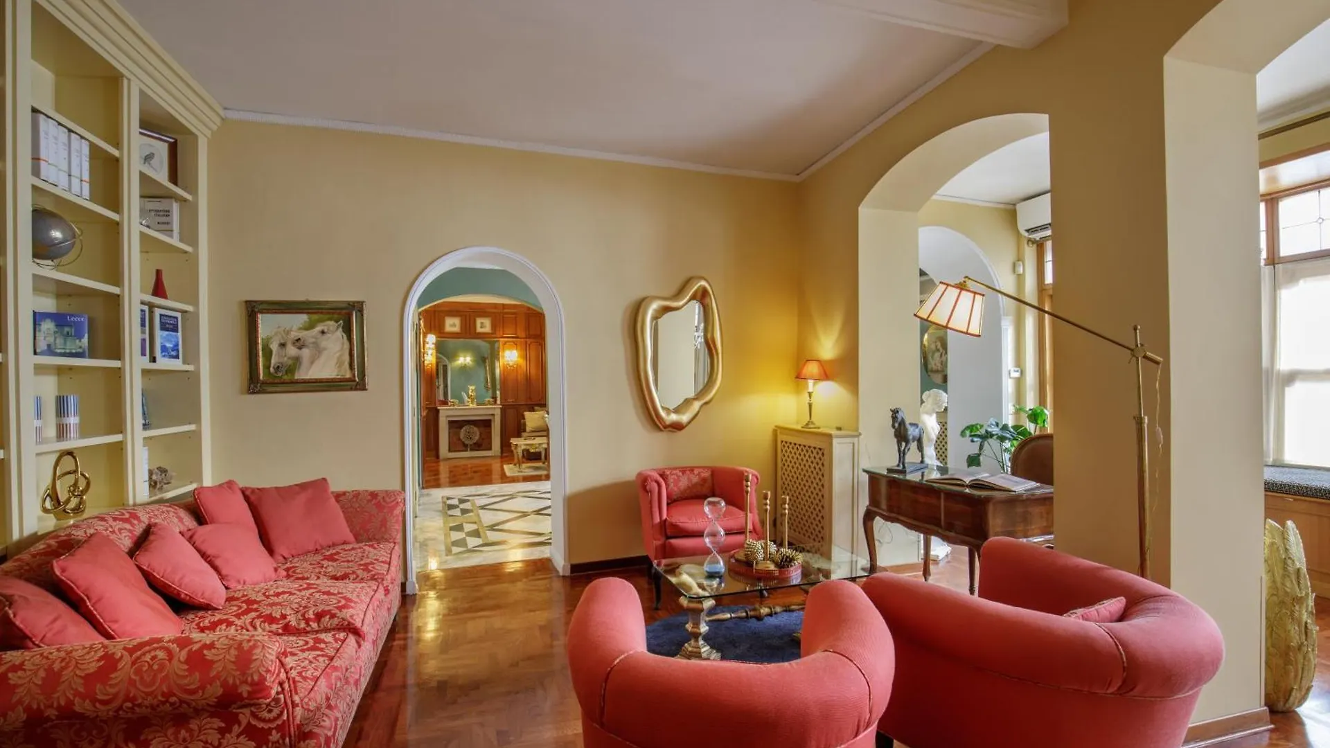 Condotti Spanish Steps Ambassador Apartment Rome