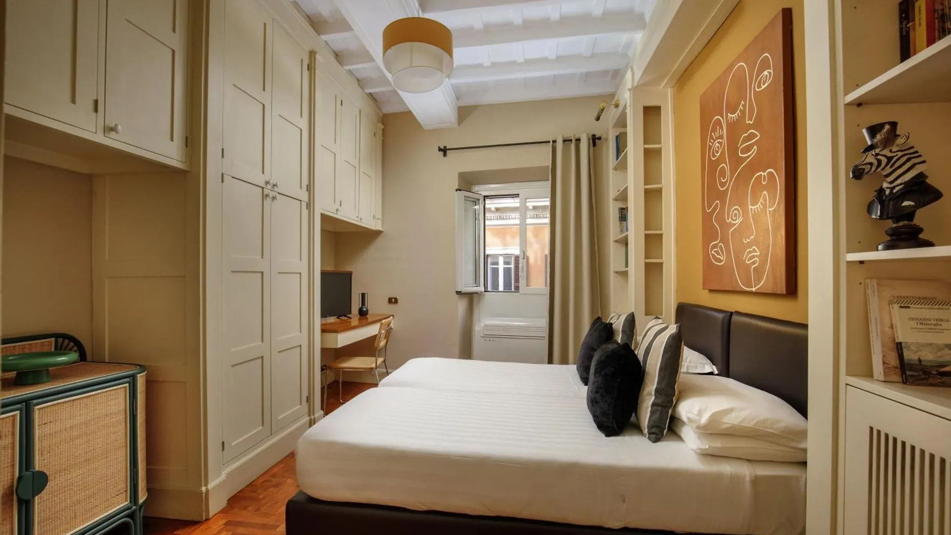 Condotti Spanish Steps Ambassador Apartment Rome