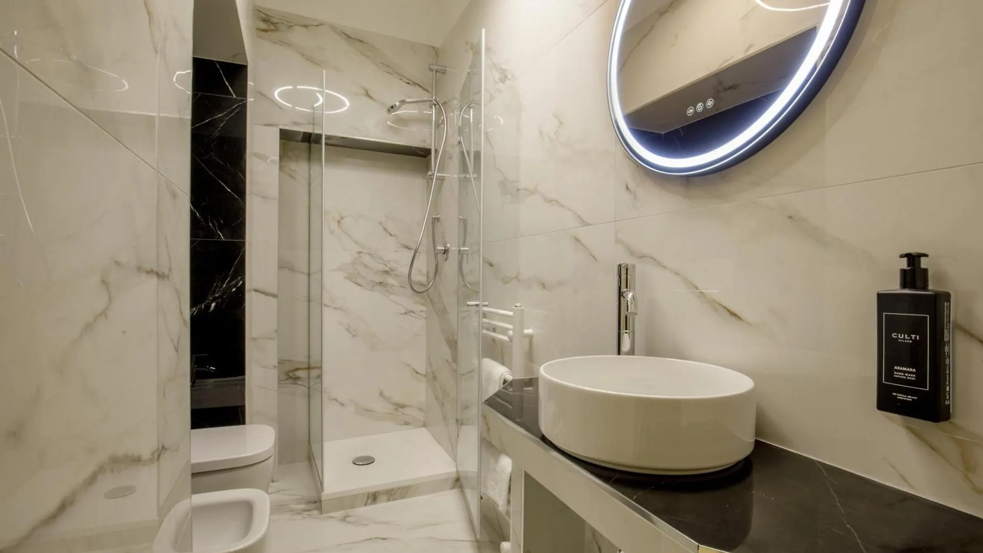 Condotti Spanish Steps Ambassador Apartment Rome