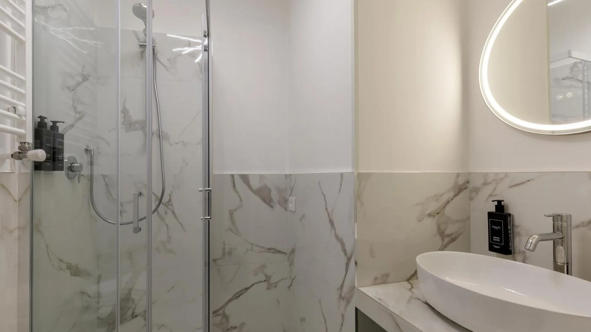 Condotti Spanish Steps Ambassador Apartment Rome Italy