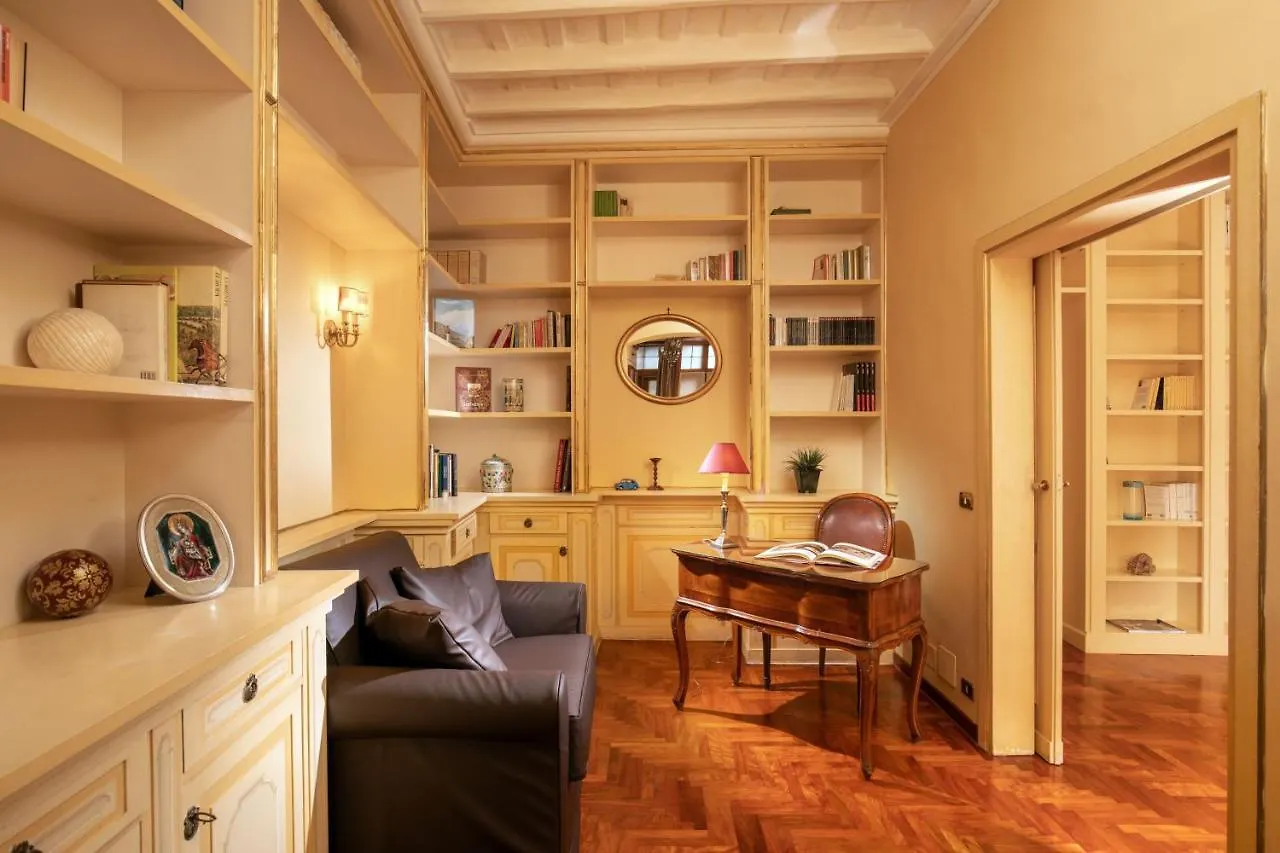 Condotti Spanish Steps Ambassador Apartment Rome Italy